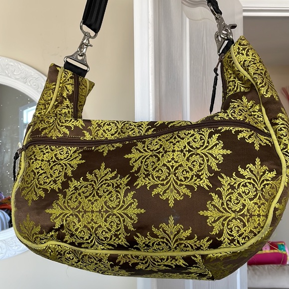 Petunia Pickle Bottom Diaper Bag - Picture 2 of 5